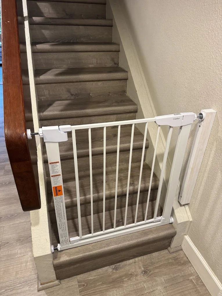 Baby gate install