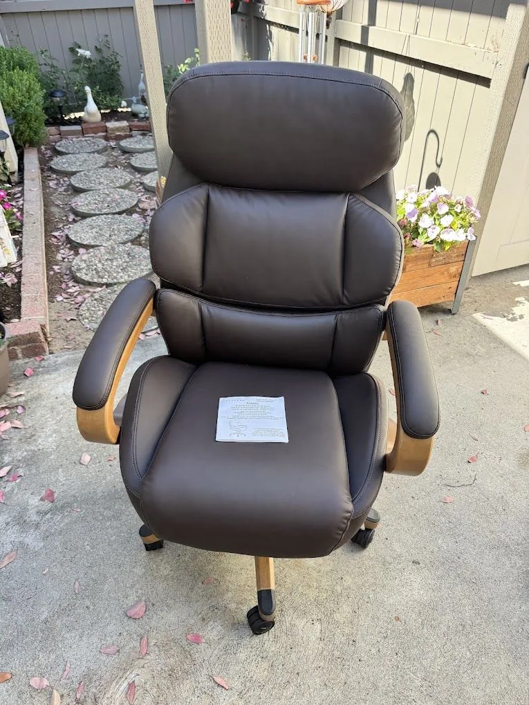Executive office chair