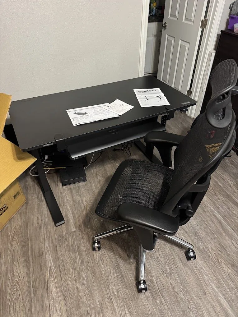 Gaming desk & chair