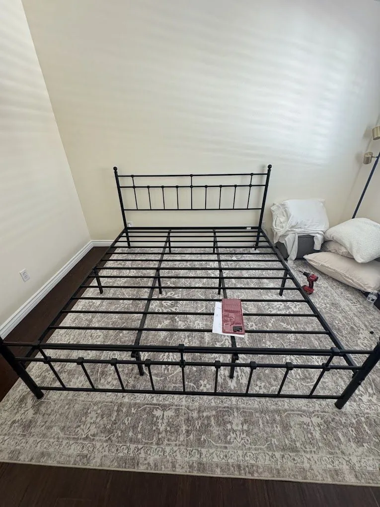 Metal bed frame