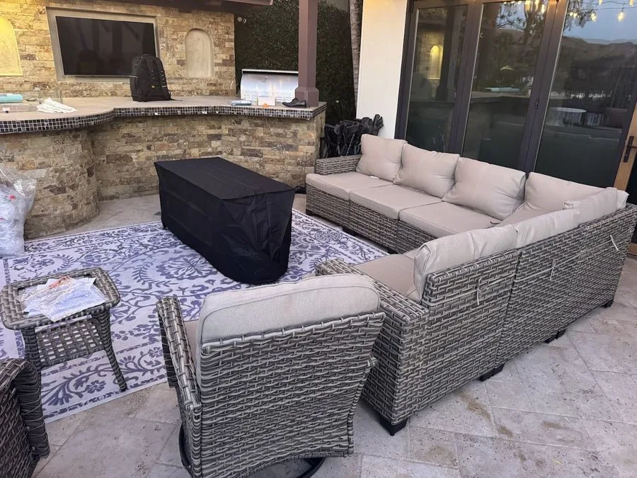 Outdoor sectional set