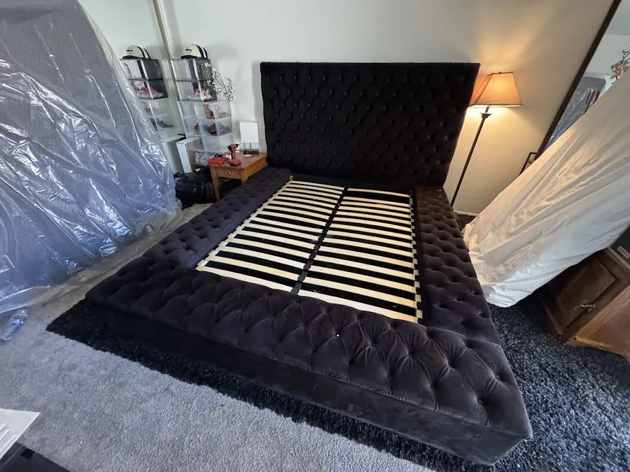 Tufted platform bed