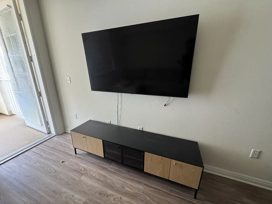 Wall-mounted TV & console